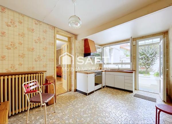 EXCLUSIVITÉ – Maison familiale de 132 m² avec garage, sous-sol total et dépendance, aux portes de Paris.