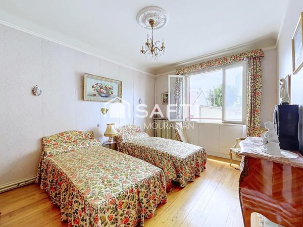 EXCLUSIVITÉ – Maison familiale de 132 m² avec garage, sous-sol total et dépendance, aux portes de Paris.