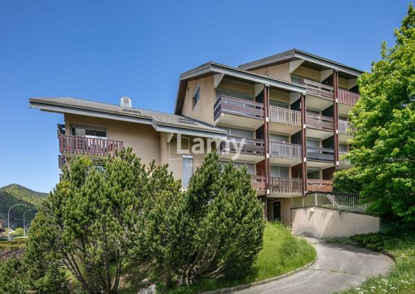 Appartement+ cellier + parking + casier à skis