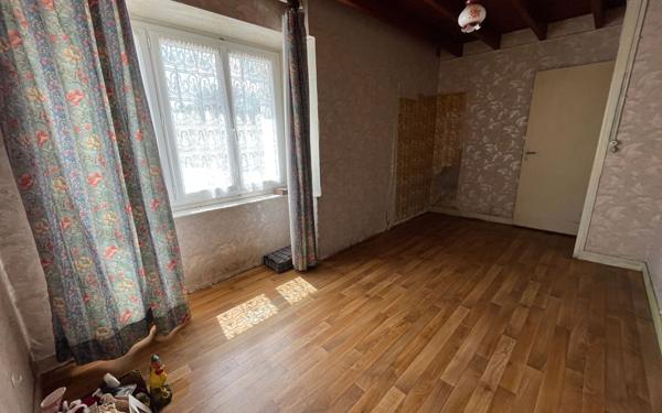 Maison à vendre    3 pièces • 115 m2 Vindefontaine