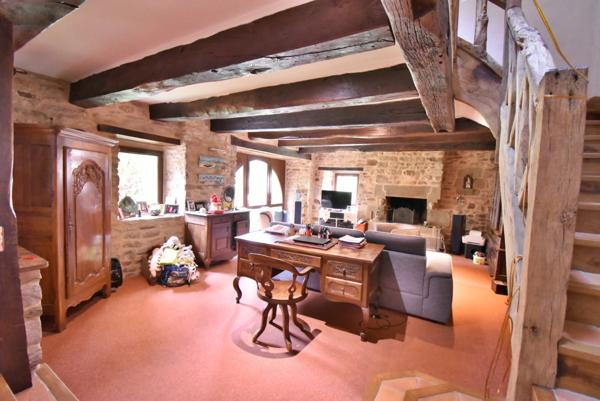 LONGERE 216 M² - TERRAIN 3900 M²