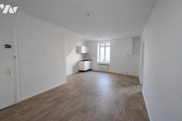 TALUYERS, au cœur du village, T2 au 1er étage.