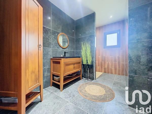 Maison 4 pièces de 136 m² à Cublac (19520)