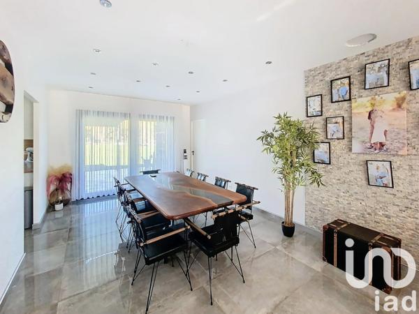 Maison 4 pièces de 136 m² à Cublac (19520)