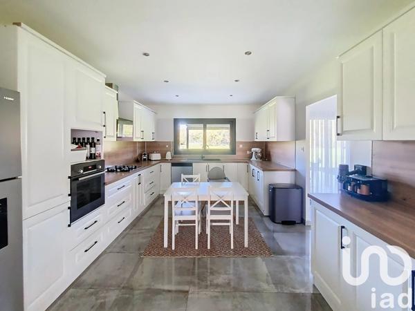 Maison 4 pièces de 136 m² à Cublac (19520)