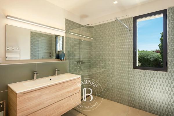Sainte-Lucie-de-Porto-Vecchio, Villa 5 Chambres -  300 m² à vendre
