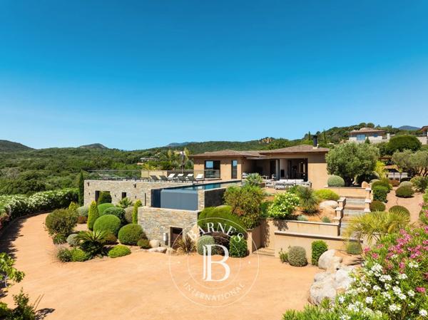 Sainte-Lucie-de-Porto-Vecchio, Villa 5 Chambres -  300 m² à vendre