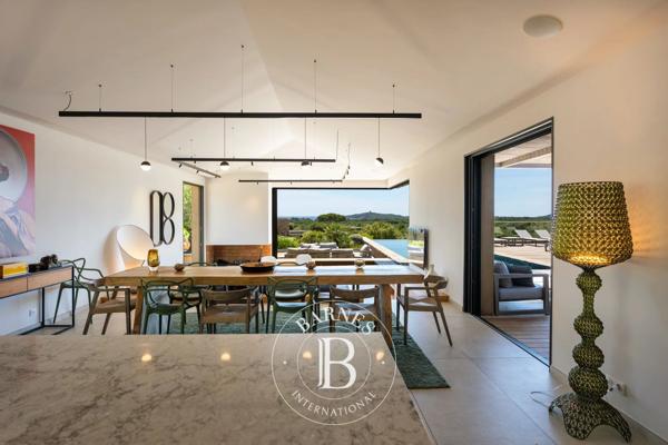 Sainte-Lucie-de-Porto-Vecchio, Villa 5 Chambres -  300 m² à vendre