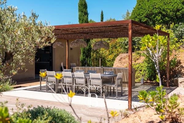 Sainte-Lucie-de-Porto-Vecchio, Villa 5 Chambres -  300 m² à vendre