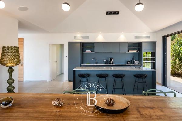 Sainte-Lucie-de-Porto-Vecchio, Villa 5 Chambres -  300 m² à vendre