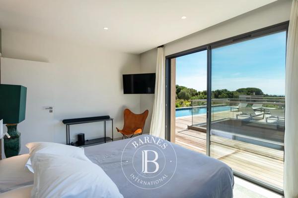 Sainte-Lucie-de-Porto-Vecchio, Villa 5 Chambres -  300 m² à vendre