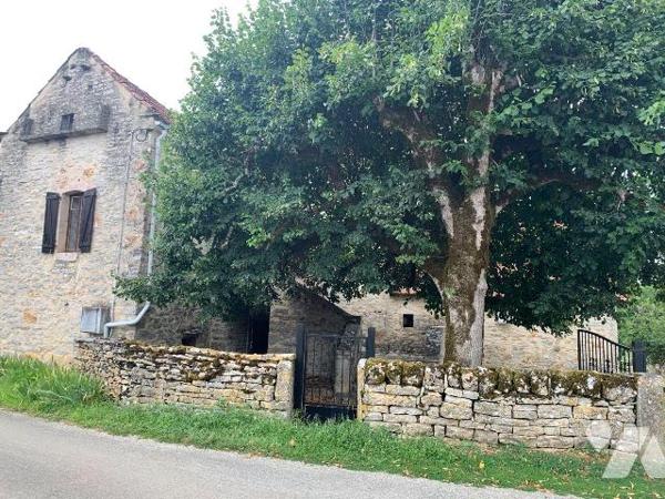 A VENDRE - A LARAMIERE (46260 - LOT) : Une maison d'habitation d'une superficie d'environ 65m² ...