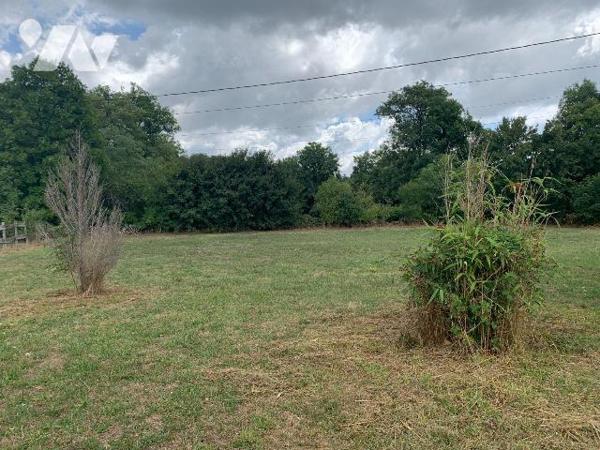 A VENDRE - A LARAMIERE (46260 - LOT) : Une maison d'habitation d'une superficie d'environ 65m² ...