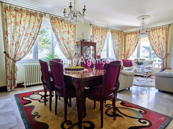 Maison à Livet, 53150 - 7 pièces 150m²