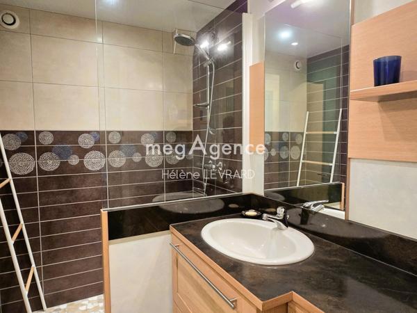 Maison à Livet, 53150 - 7 pièces 150m²