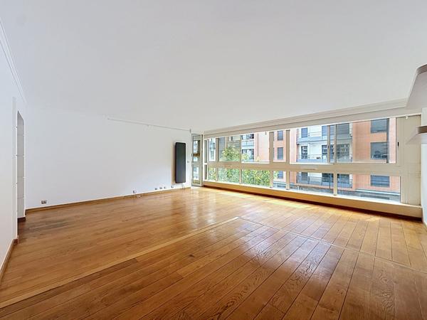 Grand trois pièces avec parking - BOULOGNE BILLANCOURT