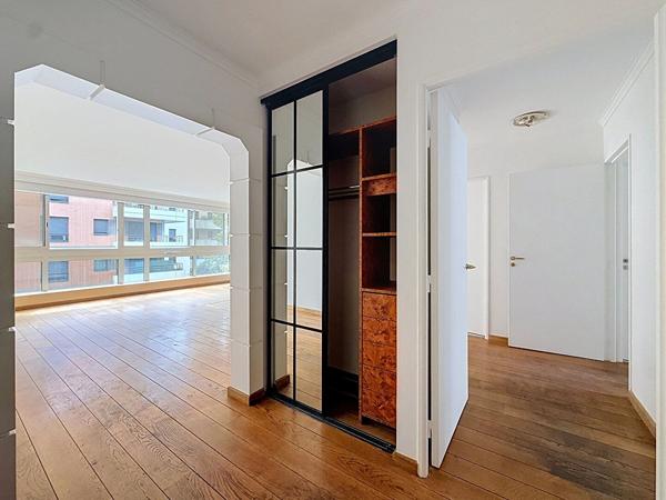 Grand trois pièces avec parking - BOULOGNE BILLANCOURT