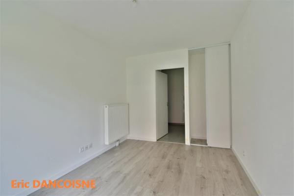 A louer T2 avec jardin, terrasse, et stationnement sécurisé