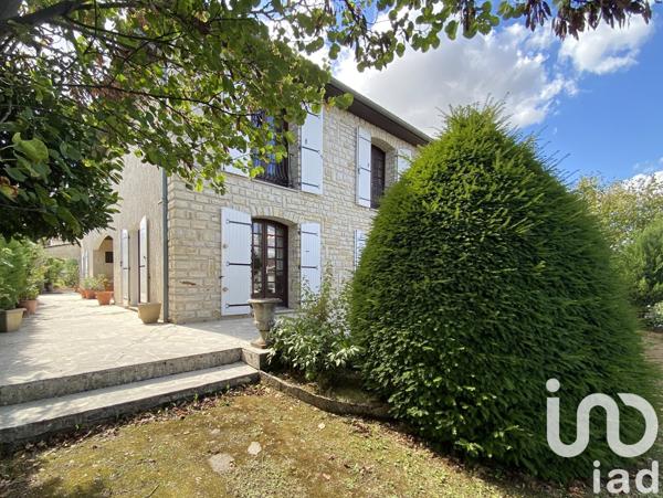 Maison à vendre 7 pièces 230 m² Angoulême