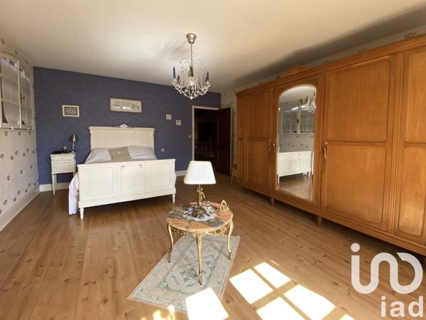 Maison à vendre 7 pièces 230 m² Angoulême