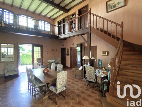 Maison à vendre 7 pièces 230 m² Angoulême