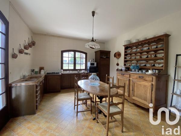 Maison à vendre 7 pièces 230 m² Angoulême