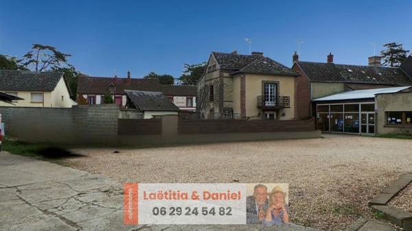 Ensemble immobilier avec maison d'habitation et 450 m² d'Atelier