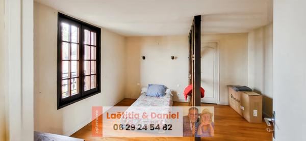 Ensemble immobilier avec maison d'habitation et 450 m² d'Atelier