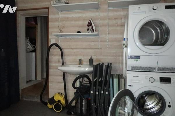 EN EXCLUSIVITE, POUZAUGES CENTRE, MAISON DE VILLE EN BON ETAT GENERAL.