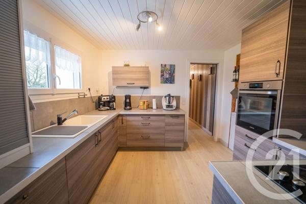 Maison à vendre  10 pièces - 170 m2 SAUJON - 17