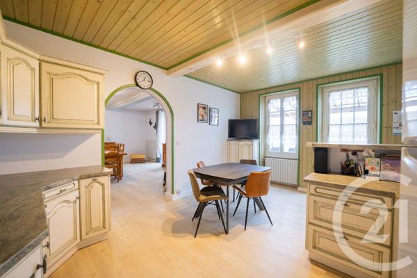 Maison à vendre  10 pièces - 170 m2 SAUJON - 17