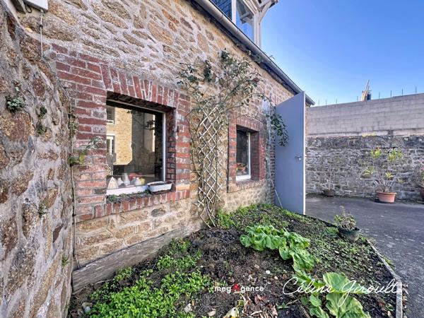 Maison à AVRANCHES, 50300 - 8 pièces 174m²