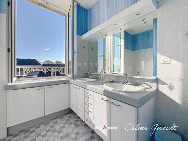 Maison à AVRANCHES, 50300 - 8 pièces 174m²