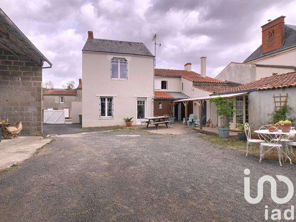 House for sale 8 rooms 152 m² La Limouzinière