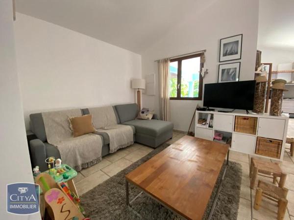 Maison à louer 4 pièces 84.99m² La Possession (97419)