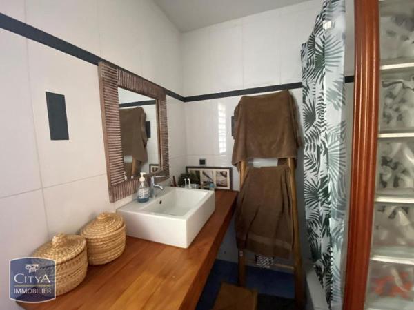 Maison à louer 4 pièces 84.99m² La Possession (97419)