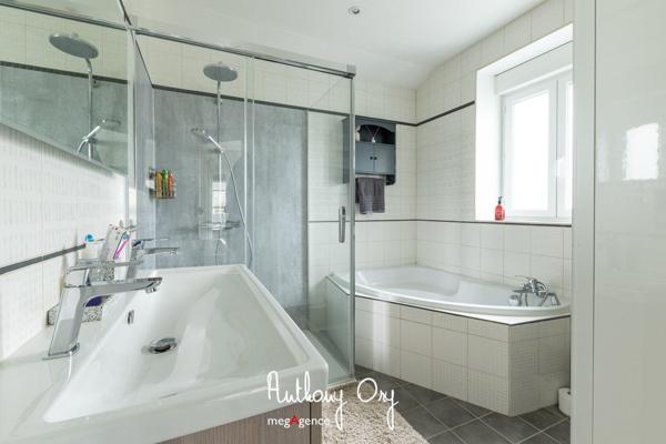 Maison à Vire Normandie, 14500 - 7 pièces 187m²