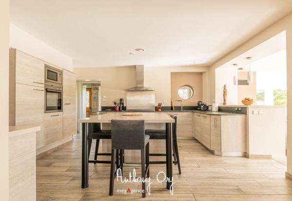 Maison à Vire Normandie, 14500 - 7 pièces 187m²