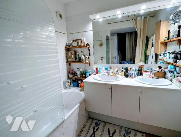 Duplex de 98 m² avec 2 terrasses de 36 m² et 2 garages double (4 places parking).