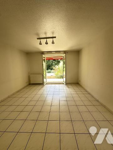 Appartement deux chambres, une terrasse, un garage, une cave