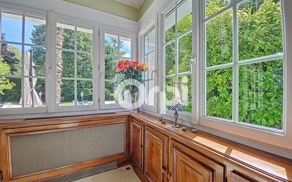 Maison à vendre    10 pièces •  Boissise-le-Roi