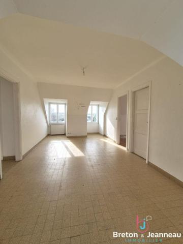 Immeuble à Lassay Les Chateaux