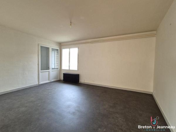 Immeuble à Lassay Les Chateaux