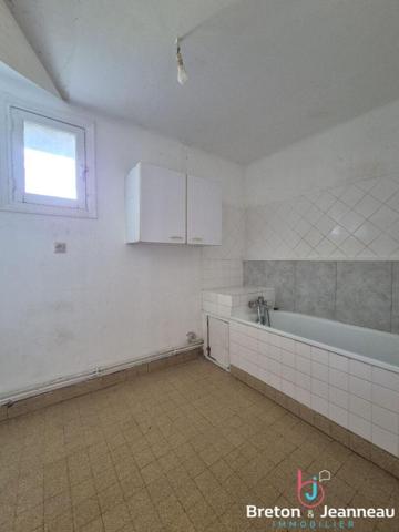 Immeuble à Lassay Les Chateaux