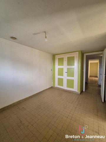 Immeuble à Lassay Les Chateaux