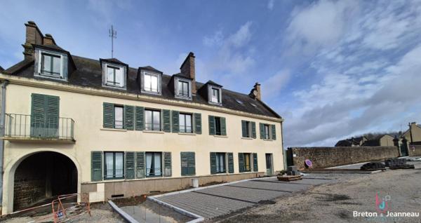 Immeuble à Lassay Les Chateaux