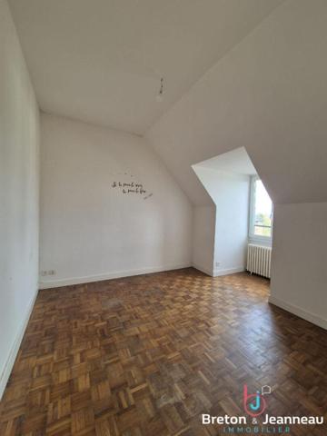 Immeuble à Lassay Les Chateaux