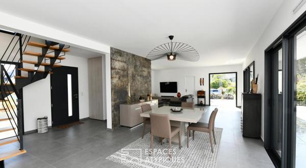Unique à la vente – Elégante villa d’architecte aux portes de l’océan
