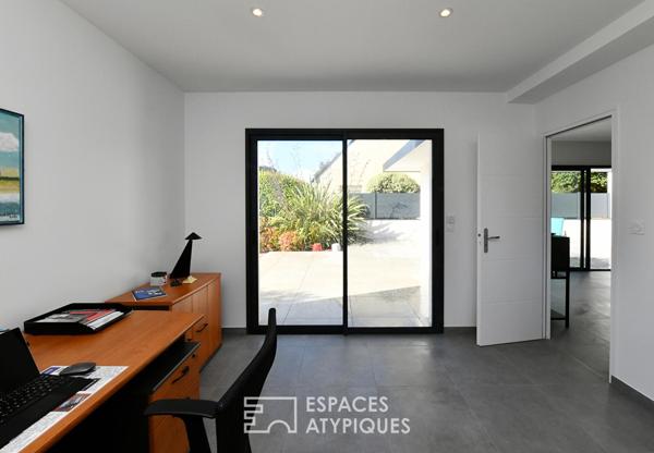 Unique à la vente – Elégante villa d’architecte aux portes de l’océan