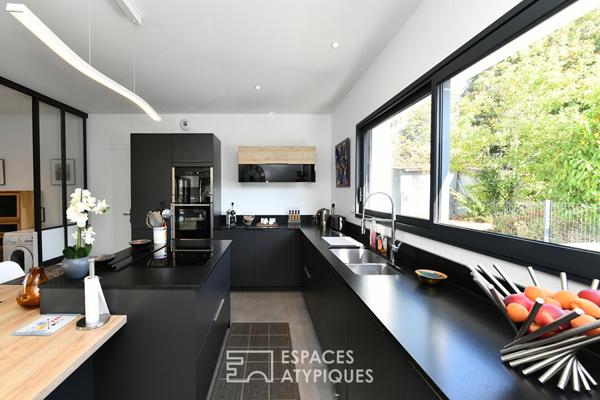 Unique à la vente – Elégante villa d’architecte aux portes de l’océan